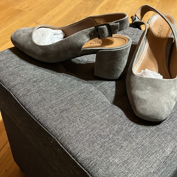 Vionic suede sling back pumps - Picture 6 of 7